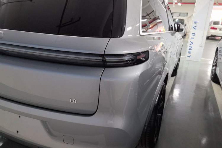 Used Li Auto L8 2023 Pro Model Exterior 7