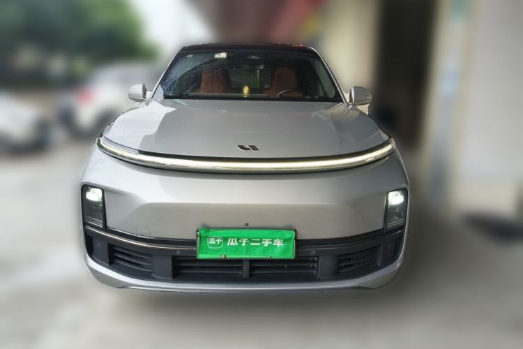 Used Li Auto L8 2023 Pro Model Front