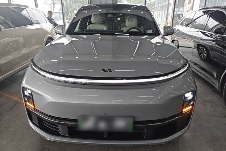 Used Li Auto L8 2023 Pro Model Front