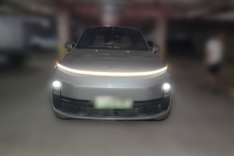 Used Li Auto L8 2023 Pro Model Front