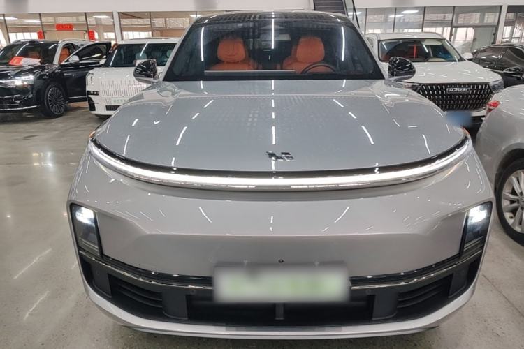 Used Li Auto L8 2023 Pro Model Front