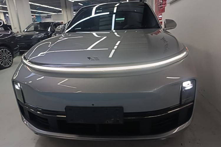Used Li Auto L8 2023 Pro Model Front