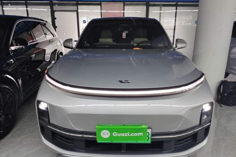 Used Li Auto L8 2023 Pro Model Front