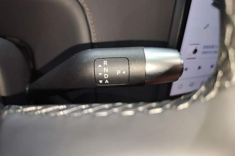 Used Li Auto L8 2023 Pro Model Gear Lever