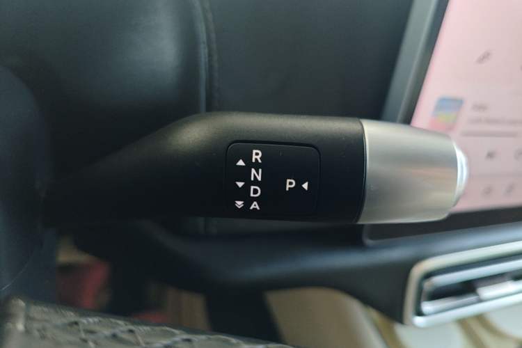 Used Li Auto L8 2023 Pro Model Gear Lever