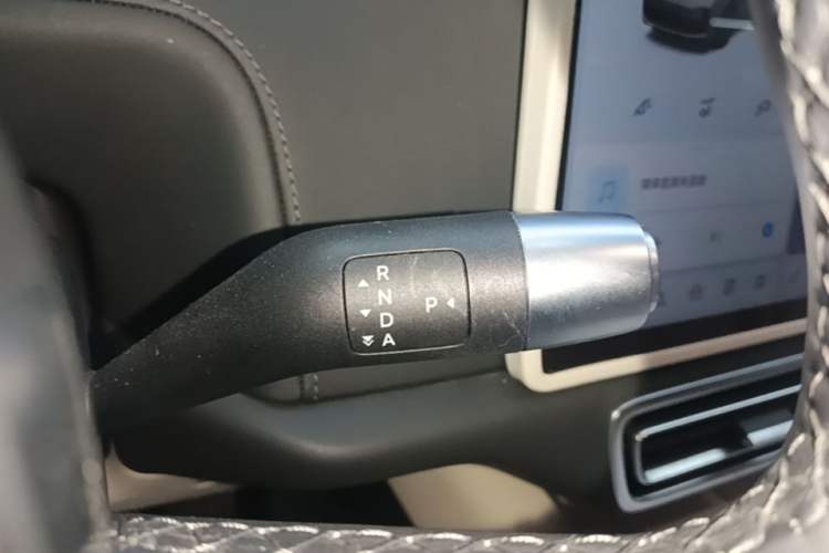 Used Li Auto L8 2023 Max model Gear Lever