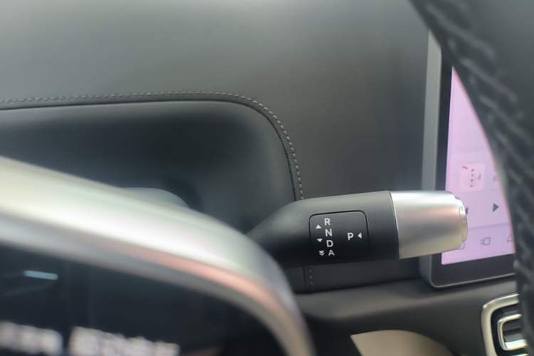 Used Li Auto L8 2023 Pro Model Gear Lever