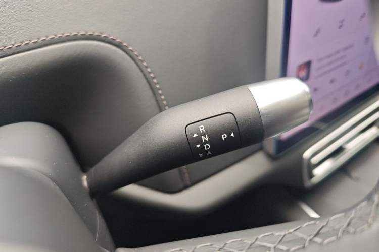 Used Li Auto L8 2023 Pro Model Gear Lever