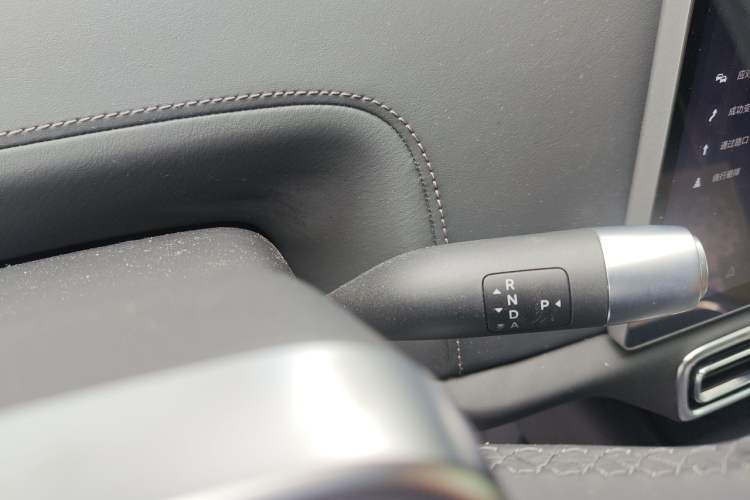 Used Li Auto L8 2023 Pro Model Gear Lever