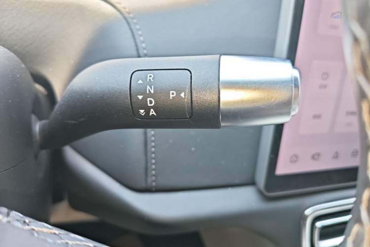 Used Li Auto L8 2023 Pro Model Gear Lever