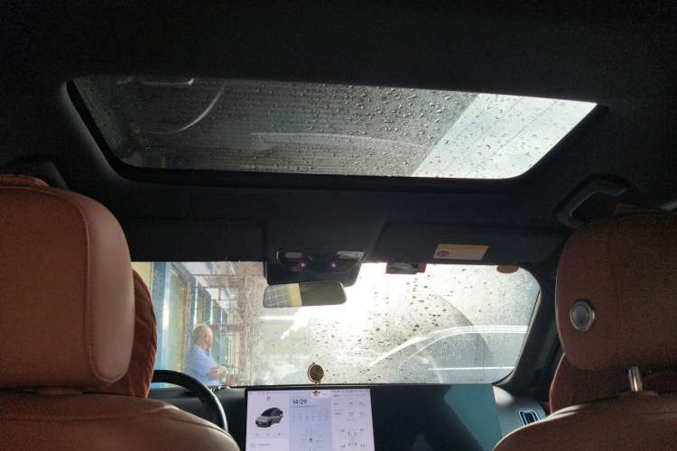 Used Li Auto L8 2023 Pro Model Headliner