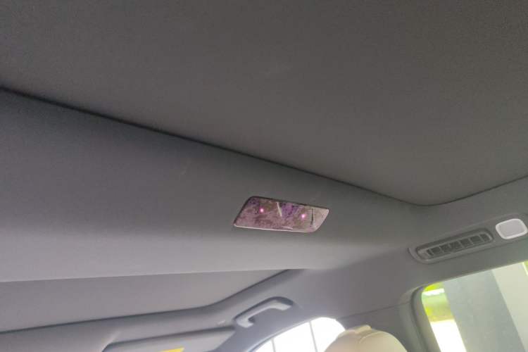 Used Li Auto L8 2023 Pro Model Headliner