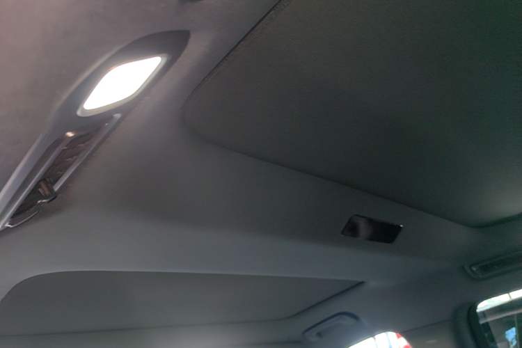 Used Li Auto L8 2023 Pro Model Headliner