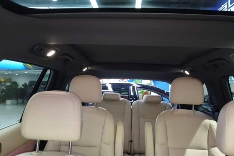 Used Li Auto L8 2023 Pro Model Headliner
