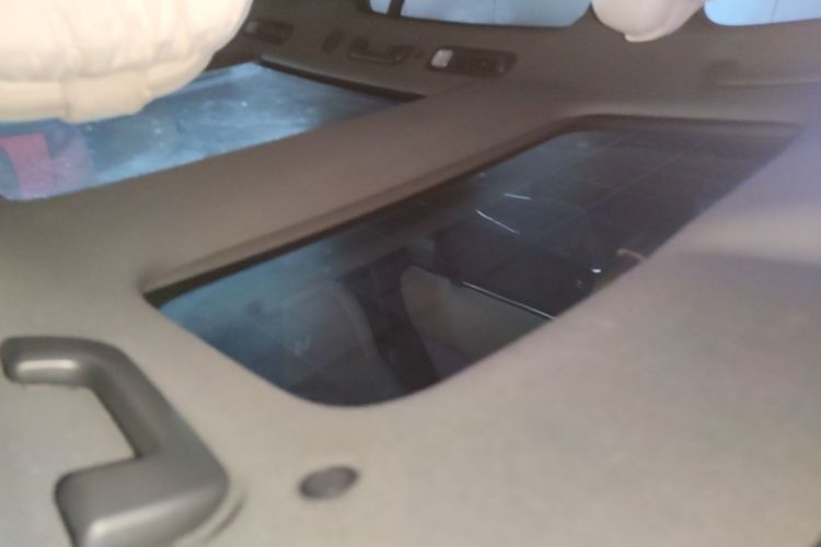 Used Li Auto L8 2023 Pro Model Headliner