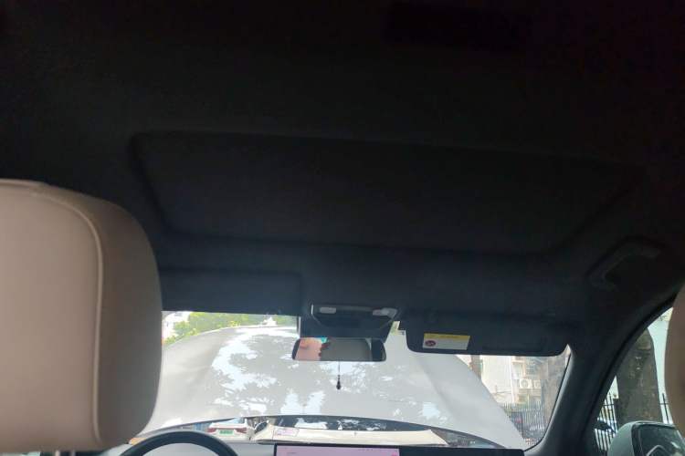 Used Li Auto L8 2023 Pro Model Headliner