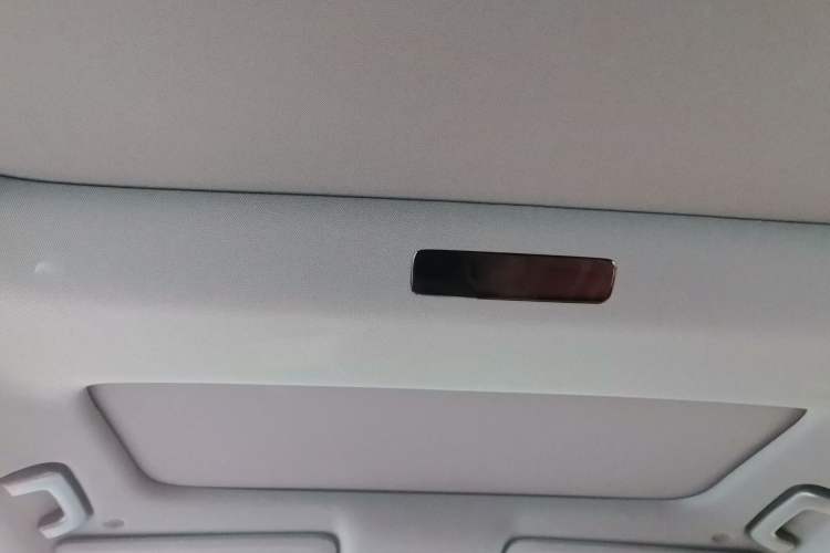 Used Li Auto L8 2023 Pro Model Headliner