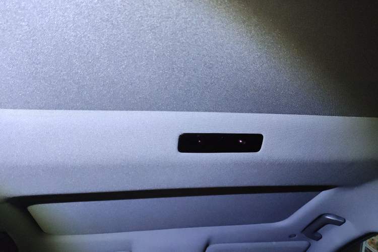 Used Li Auto L8 2023 Pro Model Headliner
