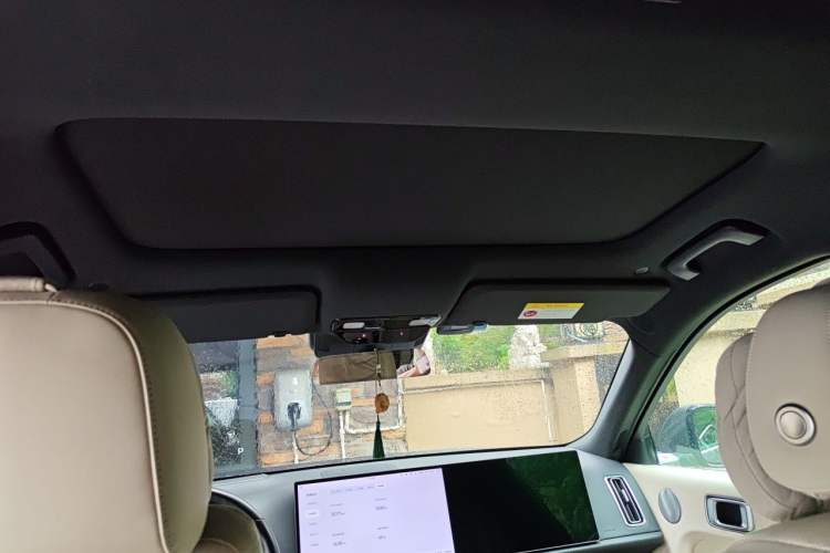 Used Li Auto L8 2023 Pro Model Headliner