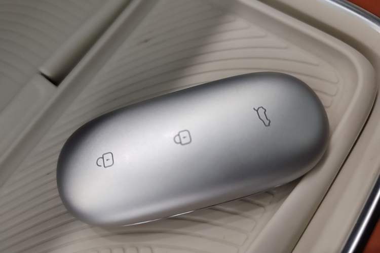 Used Li Auto L8 2023 Pro Model Interior 1