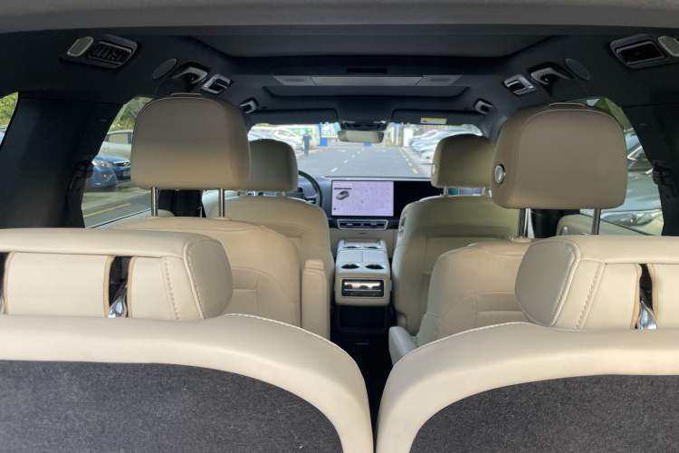 Used Li Auto L8 2023 Max model Interior 11