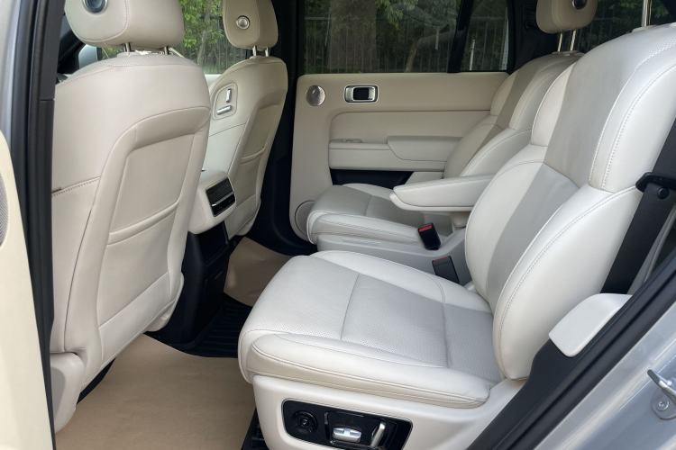 Used Li Auto L8 2023 Max model Interior 12