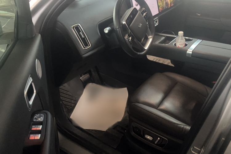 Used Li Auto L8 2023 Pro Model Interior 2