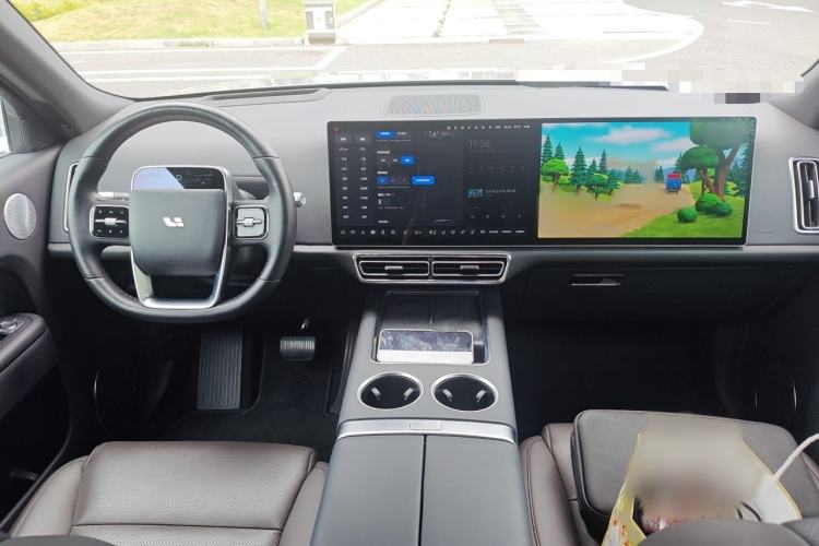 Used Li Auto L8 2023 Pro Model Interior 2