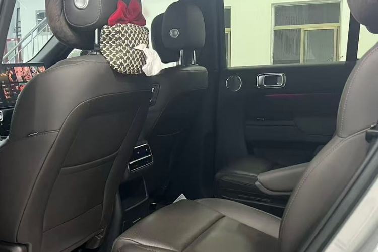 Used Li Auto L8 2023 Pro Model Interior 3