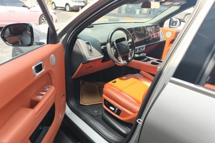 Used Li Auto L8 2023 Pro Model Interior 3