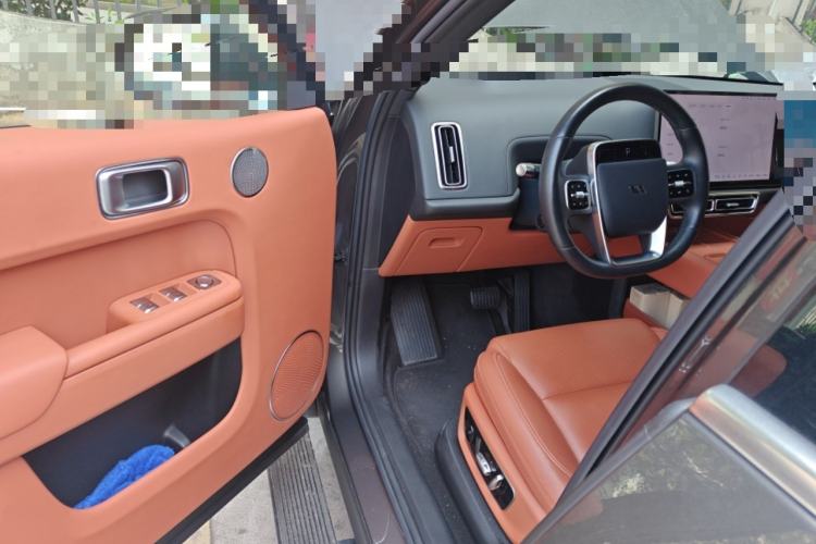 Used Li Auto L8 2023 Pro Model Interior 3