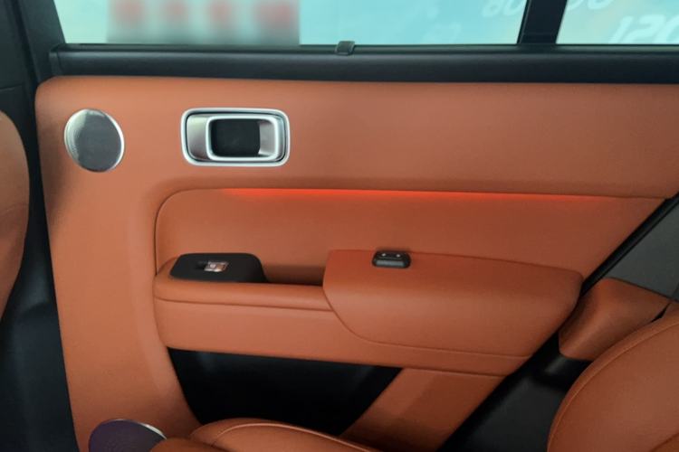 Used Li Auto L8 2023 Pro Model Interior 8