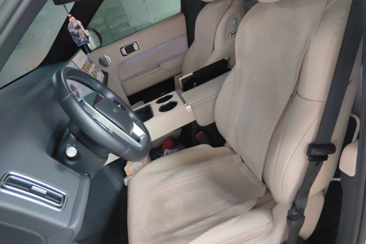 Used Li Auto L8 2023 Pro Model Left Front Seat