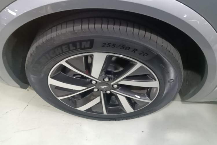 Used Li Auto L8 2023 Air model Left Front Wheel Hub