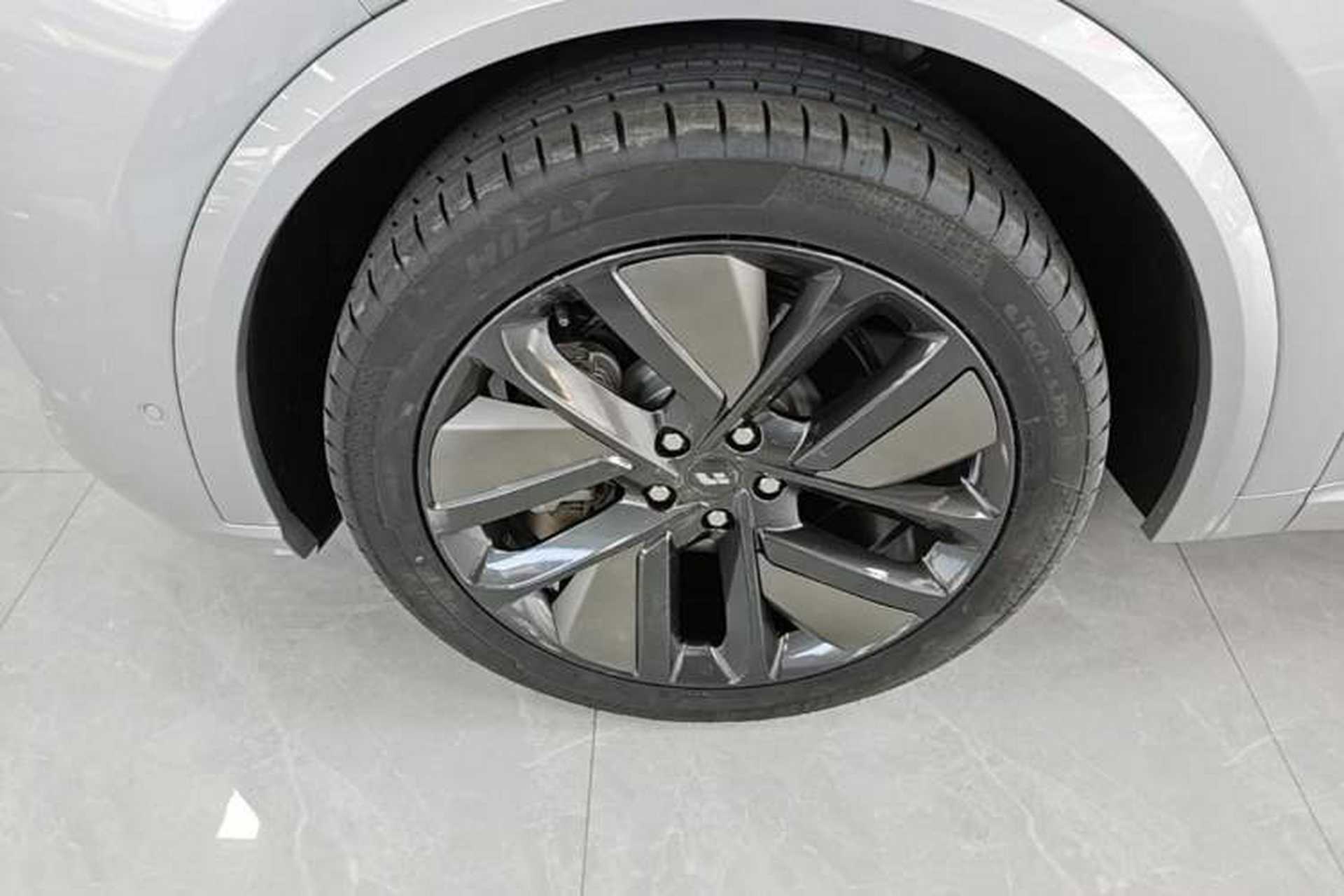 Used Li Auto L8 2023 Pro Model Left Front Wheel Hub
