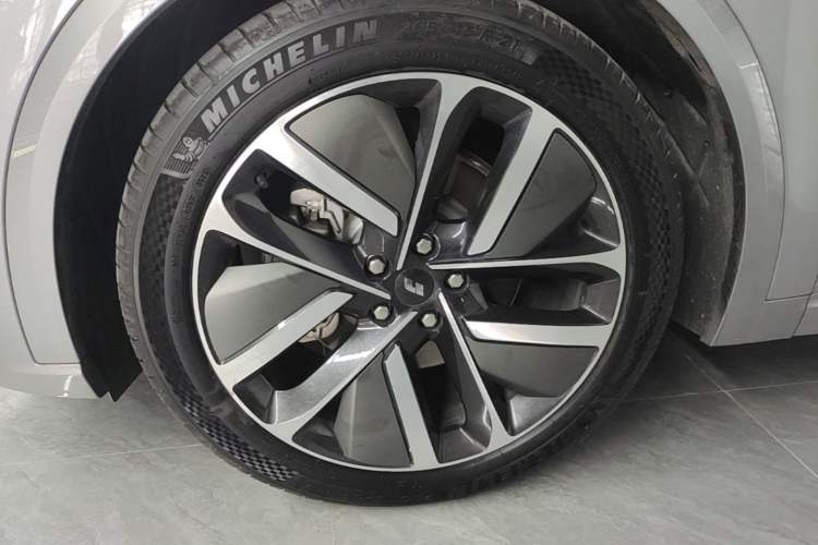 Used Li Auto L8 2023 Pro Model Left Front Wheel Hub