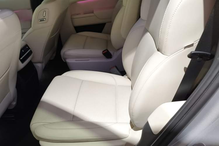 Used Li Auto L8 2023 Pro Model Left Rear Seat