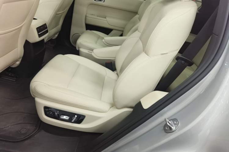 Used Li Auto L8 2023 Pro Model Left Rear Seat