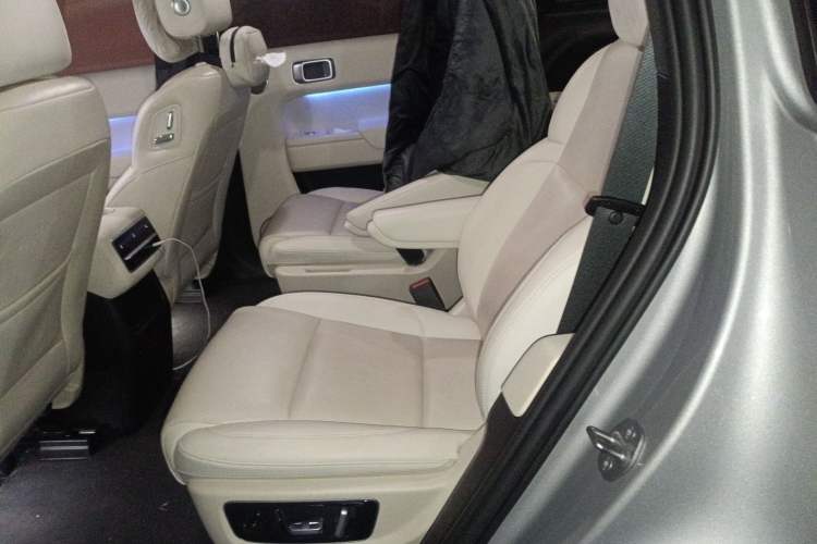 Used Li Auto L8 2023 Pro Model Left Rear Seat