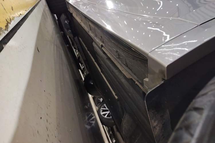 Used Li Auto L8 2023 Pro Model Left Side Sill