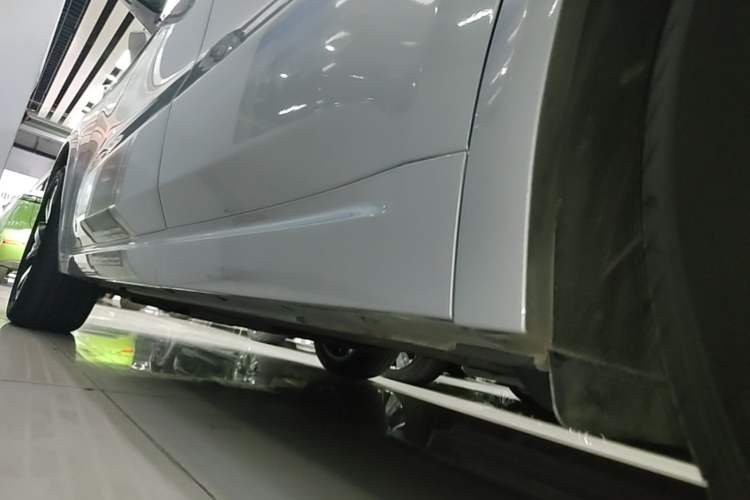 Used Li Auto L8 2023 Pro Model Left Side Sill