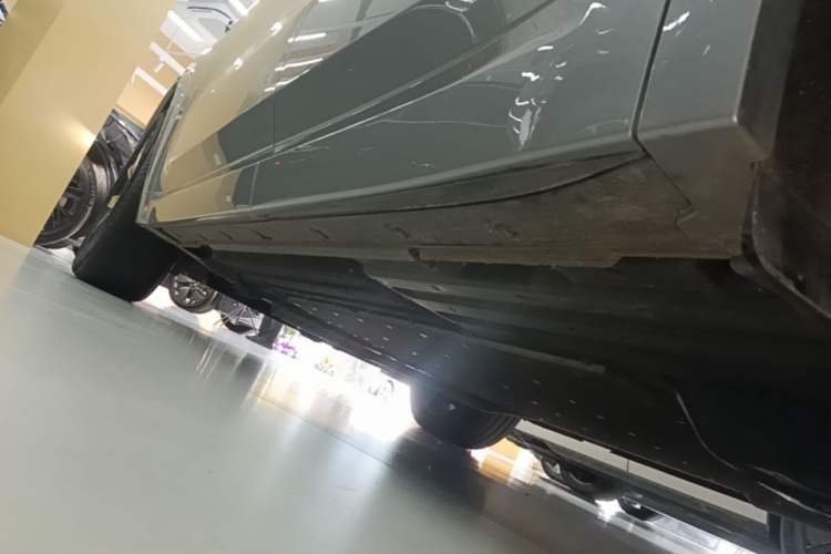 Used Li Auto L8 2023 Max model Left Side Sill