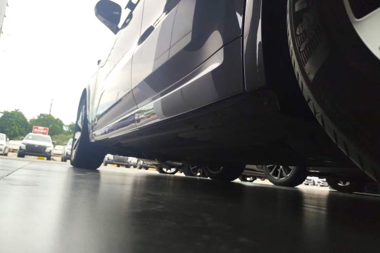Used Li Auto L8 2023 Pro Model Left Side Sill