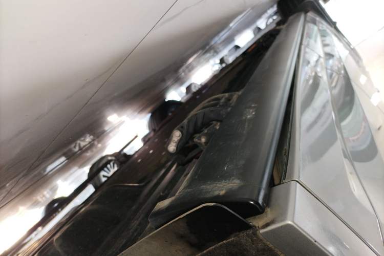 Used Li Auto L8 2023 Pro Model Left Side Sill
