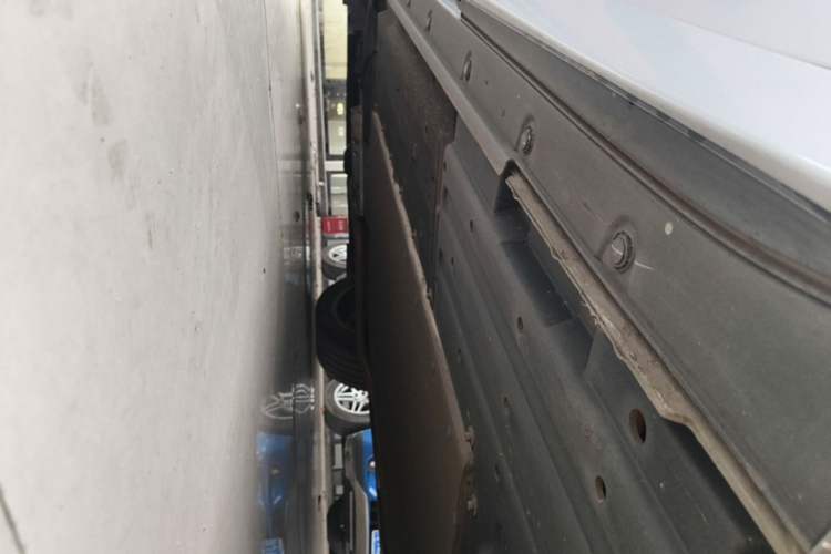 Used Li Auto L8 2023 Pro Model Left Side Sill