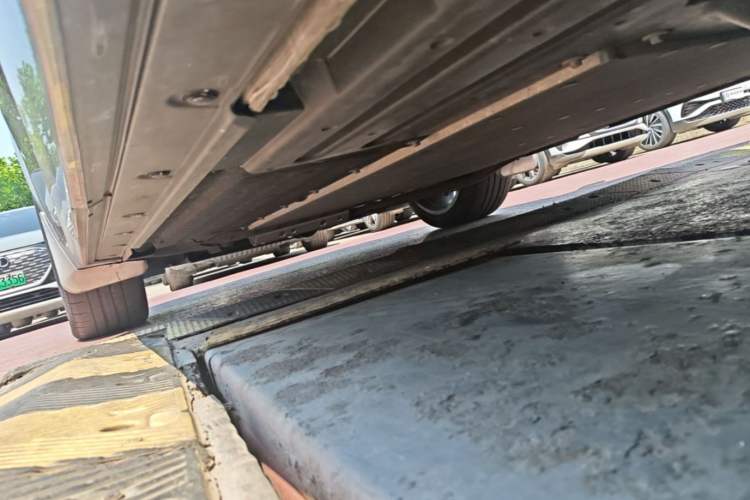 Used Li Auto L8 2023 Pro Model Left Side Sill