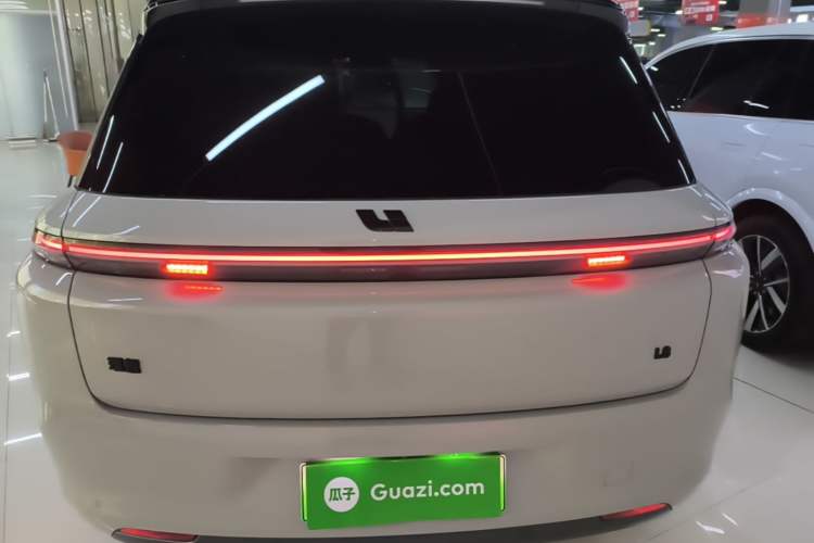 Used Li Auto L8 2023 Pro Model Rear