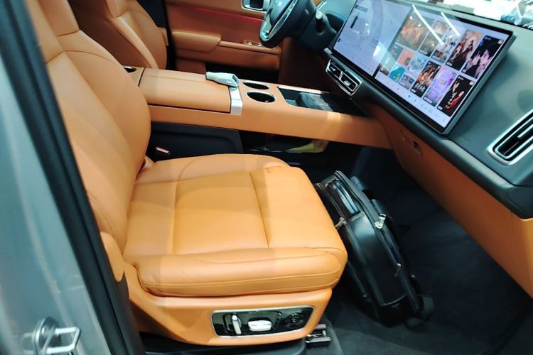 Used Li Auto L8 2023 Pro Model Right Front Seat