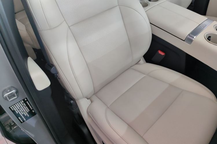 Used Li Auto L8 2023 Pro Model Right Front Seat