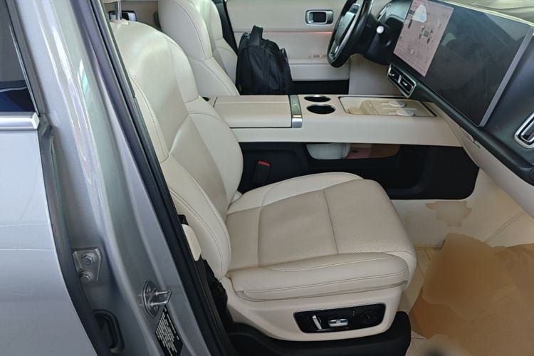 Used Li Auto L8 2023 Pro Model Right Front Seat